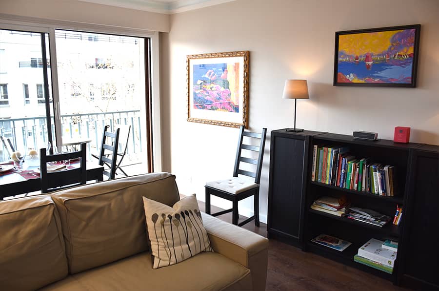 Porte de Versailles - bookcase in living room