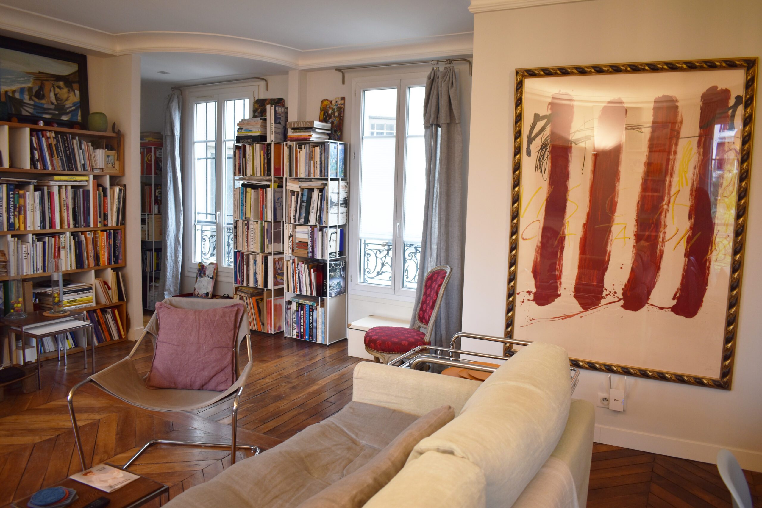 Artist - Montparnasse – Living Area 2